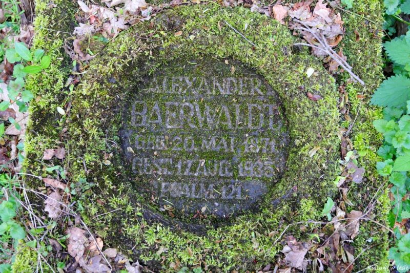 Nagrobek Alexandra Baerwaldta na starym cmentarzu ewangelickim w Rosiejewie/Pulverkrug