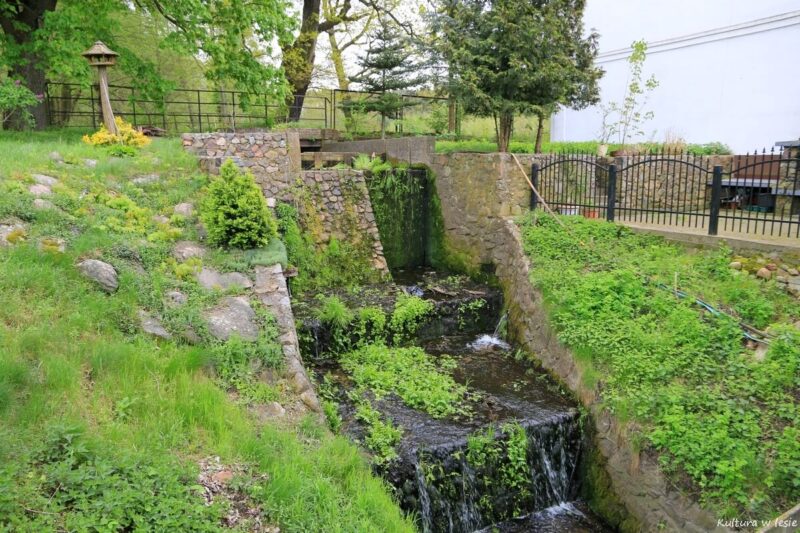 Zabudowa potoku Lisia przy młynie