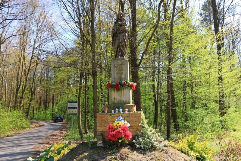 Figura Matki Bożej